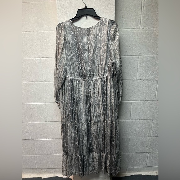 Lane Bryant Elegant Gray Patterned Women's Dress - Picture 2 of 4